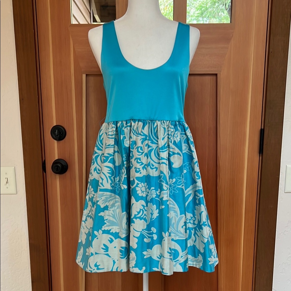 Alice + Olivia Blue and White Floral Sleeveless Fit and Flair Dress Size Large